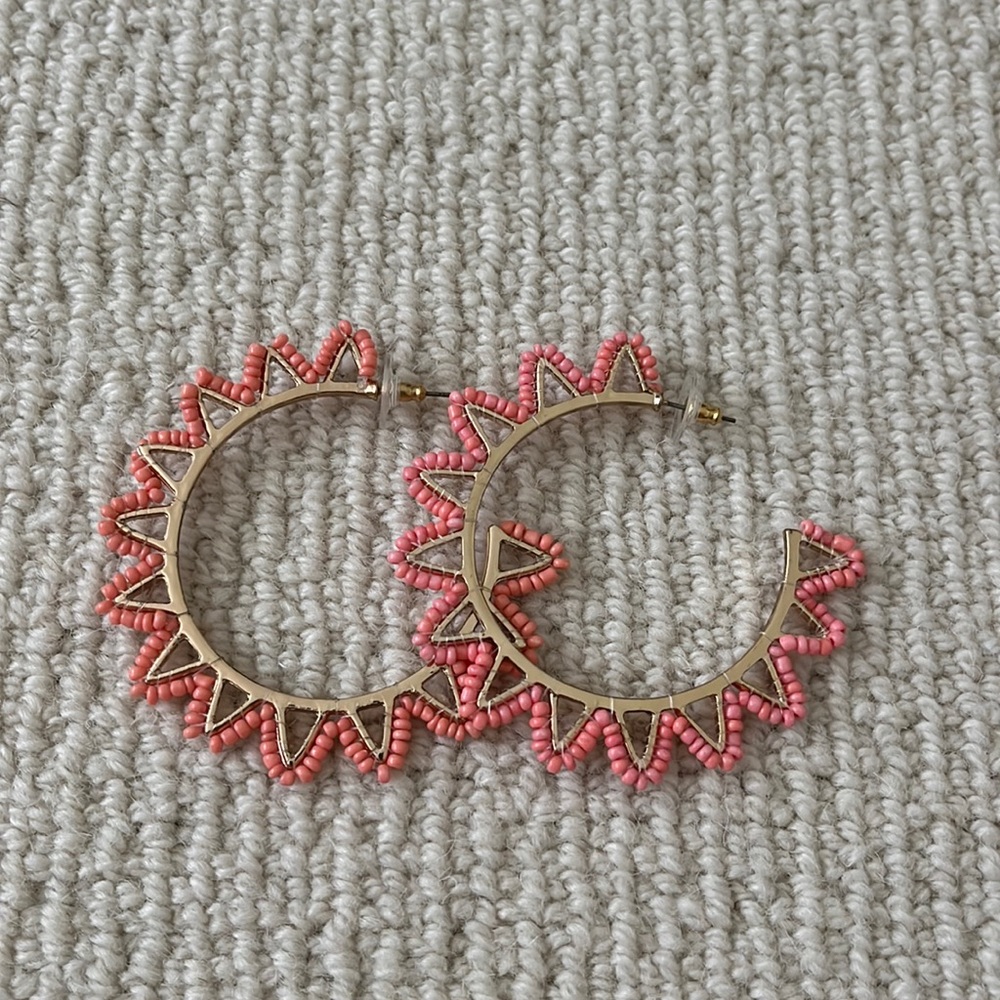 Fun pair of coral BaubleBar earrings